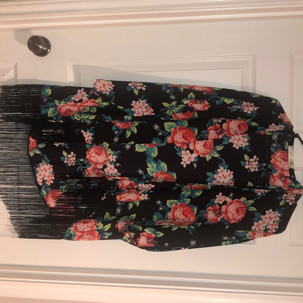 Blank Floral Kamino